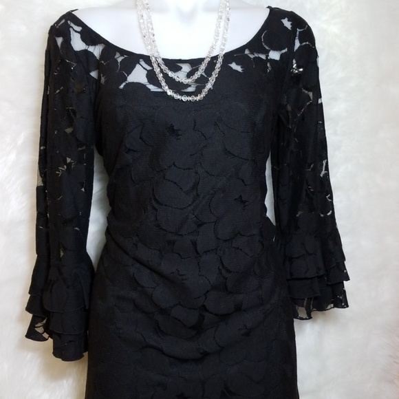 Muse Dresses & Skirts - M U S E  LACE RUFFLE BELL SLEEVE SZ 8